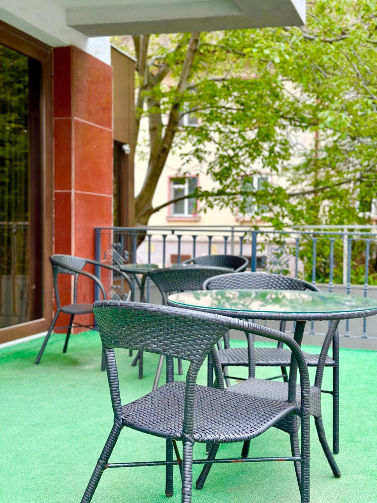 Lira Pacific Aparthotel Constanţa Exterior foto